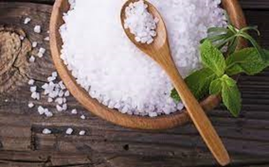 بایدها و نبایدهای مصرف نمک  